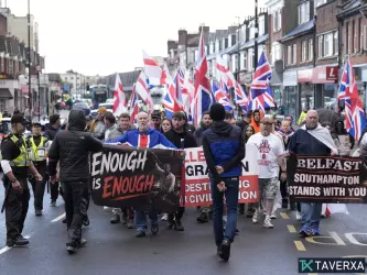 Las autoridades británicas desbaratan un importante complot terrorista de extrema derecha contra una reunión islámica.