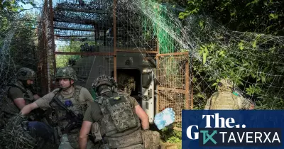 Zelenskyj se vysmívá ruským ambicím, zatímco Putin opakovaně odkládá vojenské cíle