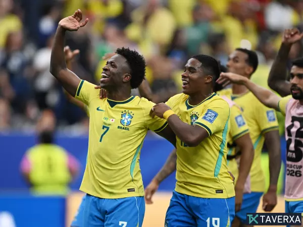 Un gol de Gabriel Martinelli en el último minuto sella una dramática victoria por 2-1 para Brasil contra Japón.
