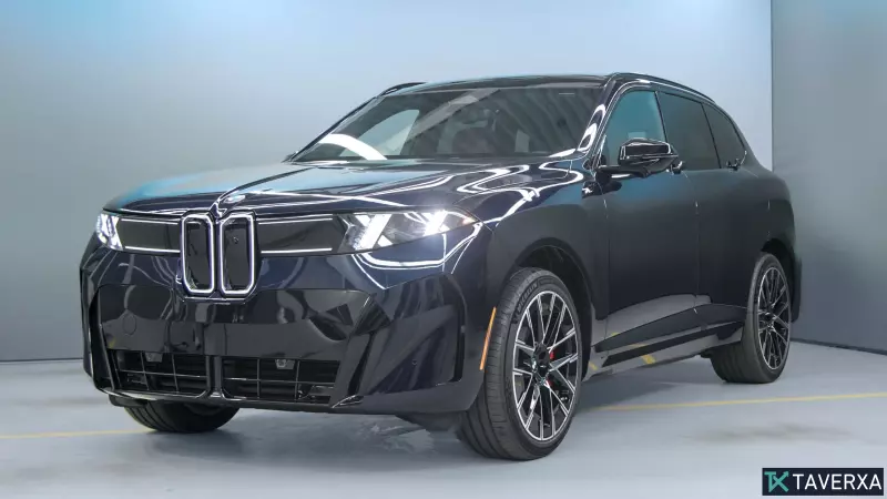 완전히 새로워진 BMW iX5의 내부: 플래그십 SUV의 첨단 기술 도약